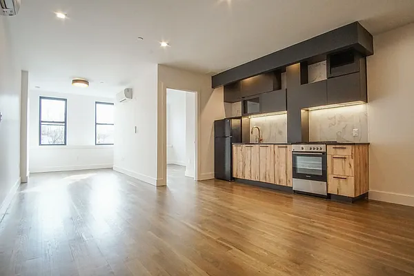 Rented by Lofts and Flats LLC | media 21