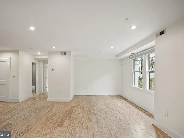 2101 11th St NW #103 — Photo 18