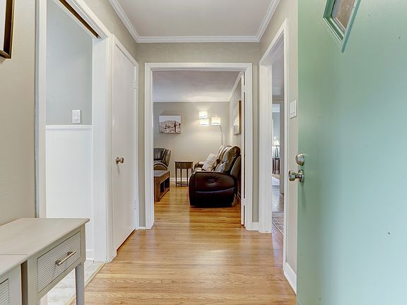 2nd image of 1104 Canyon Edge Dr #A