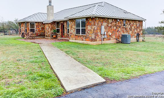 3rd image of 2425 Oak Valley Dr