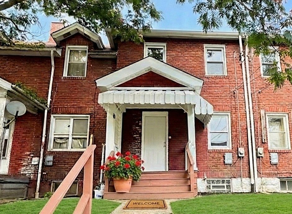 1st image of 864 Vankirk St