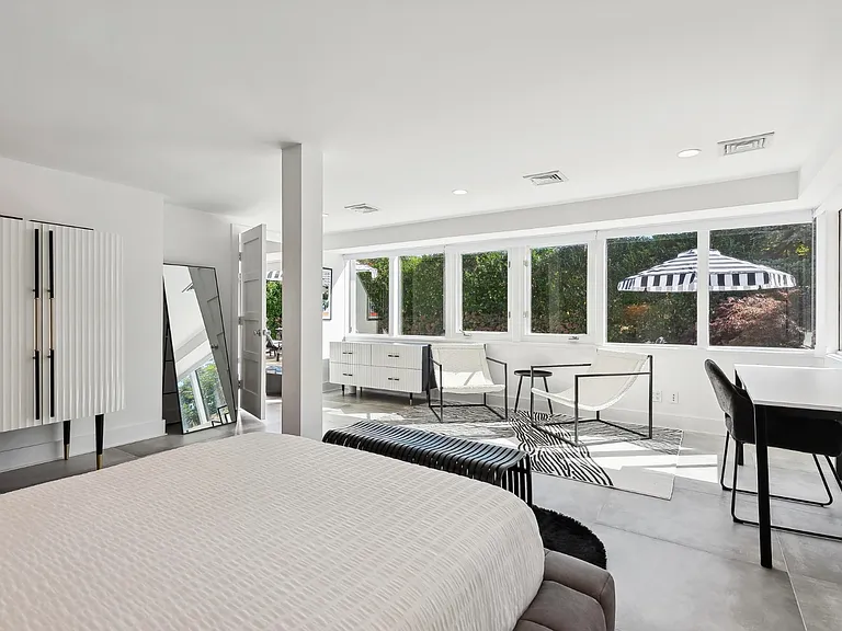 69 Three Mile Harbor Dr — Photo 24