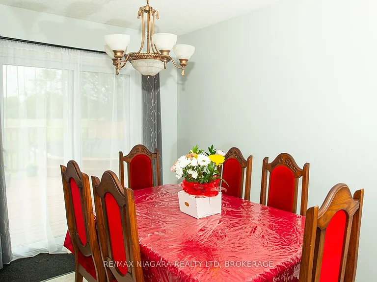 47 Elmvale Cres — Photo 7