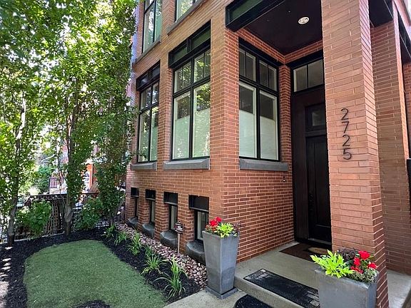 2nd image of 2725 N Kenmore Ave