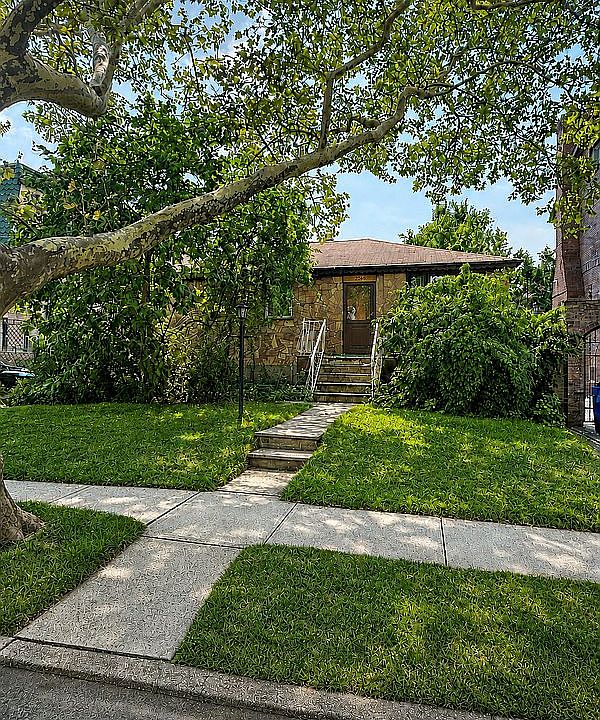 1st image of 2266 E 65th St