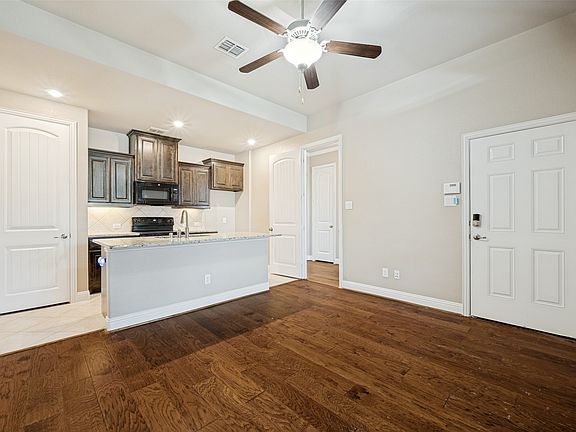 5th image of 4304 Caney Creek Cir