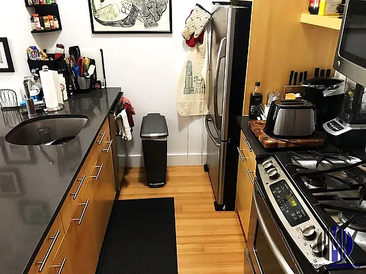 Rented by Premier Metro Realty Corp | media 14