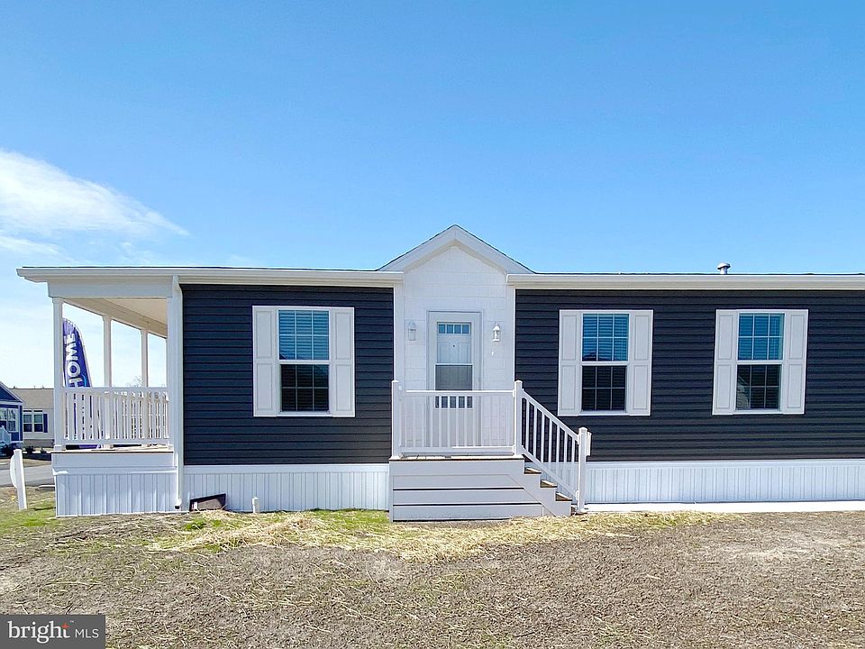 1st image of 11 Folkstone Ln
