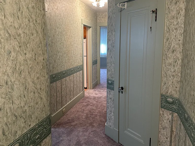 1721 Brownsville Rd #1 — Photo 2