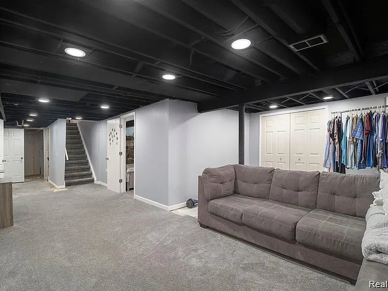 41720 Mary Kay Dr — Photo 22