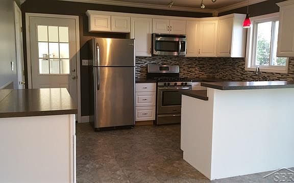 5th image of 255 Crawford Dr