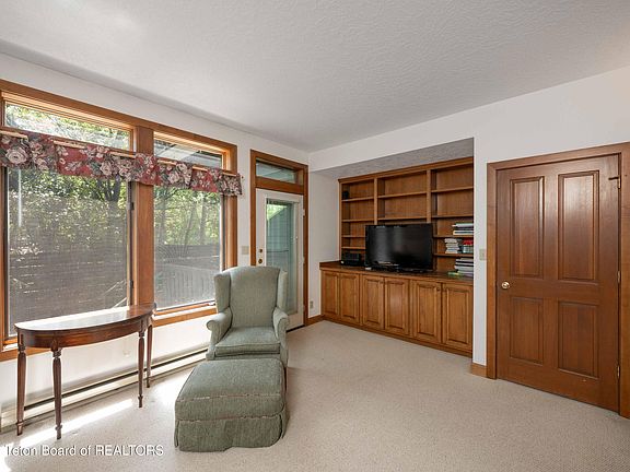 4th image of 120 Rancher St APT 6