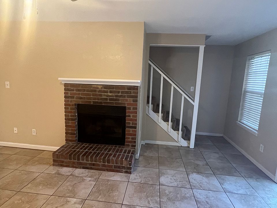 1st image of 2531 Mar Ct