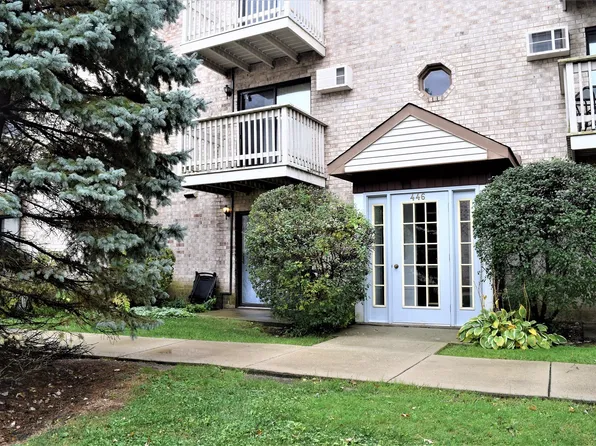 446 E Osage Ln #1A, Palatine, IL 60074