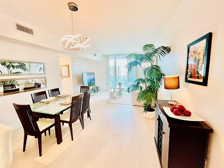950 Brickell Bay Dr #2601 — Photo 3