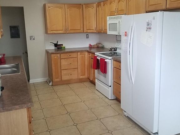 2nd image of 9121 Aspen Dr