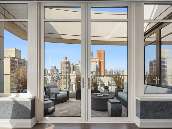 200 East 79th Street image 5 of 20