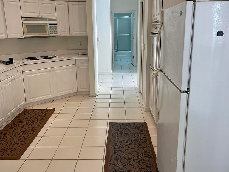 729 Kenwood Cir — Photo 9