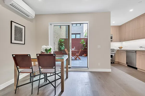 Rented by Applied Property Management | media 11