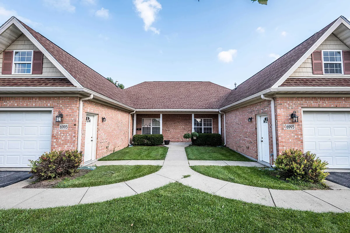 Building Photo - Pine Grove Estates