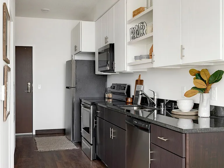 309 Ulysses St NE — Photo 6
