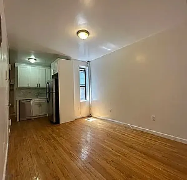 315 W 54th St #15 — Photo 1