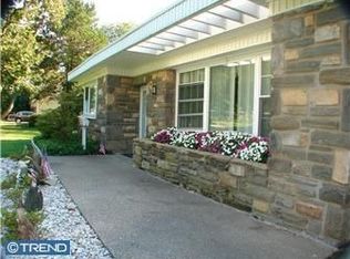 2204 Mary Ln, Broomall, PA 19008