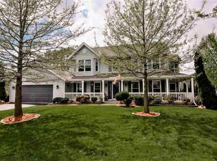 102 Bristlewood Ct, Rockton, IL 61072