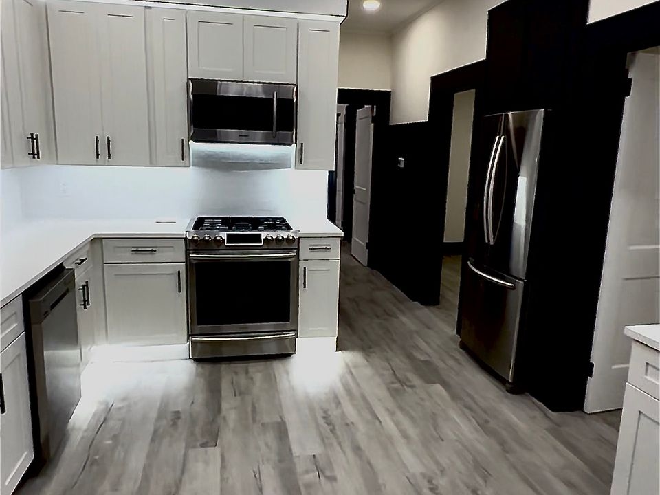1st image of 297-299 E 18th St #2