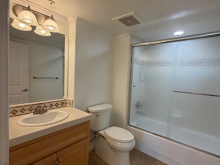 Tradewinds Dr — Photo 34