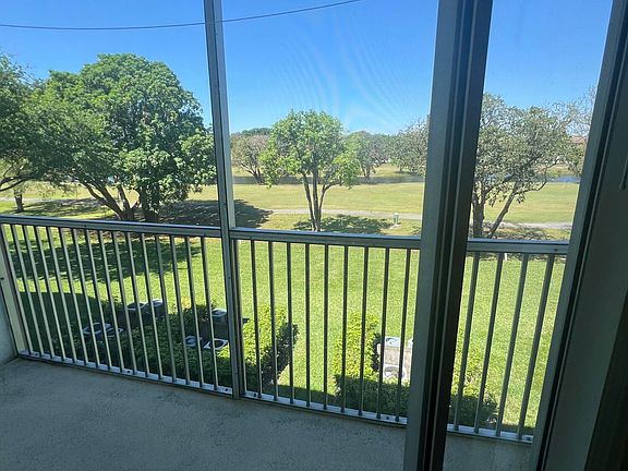 2nd image of 300 SW 130th Terrace #314b