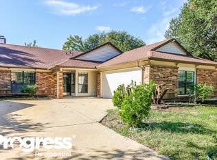 3001 Woodlark Dr, Fort Worth, TX 76123