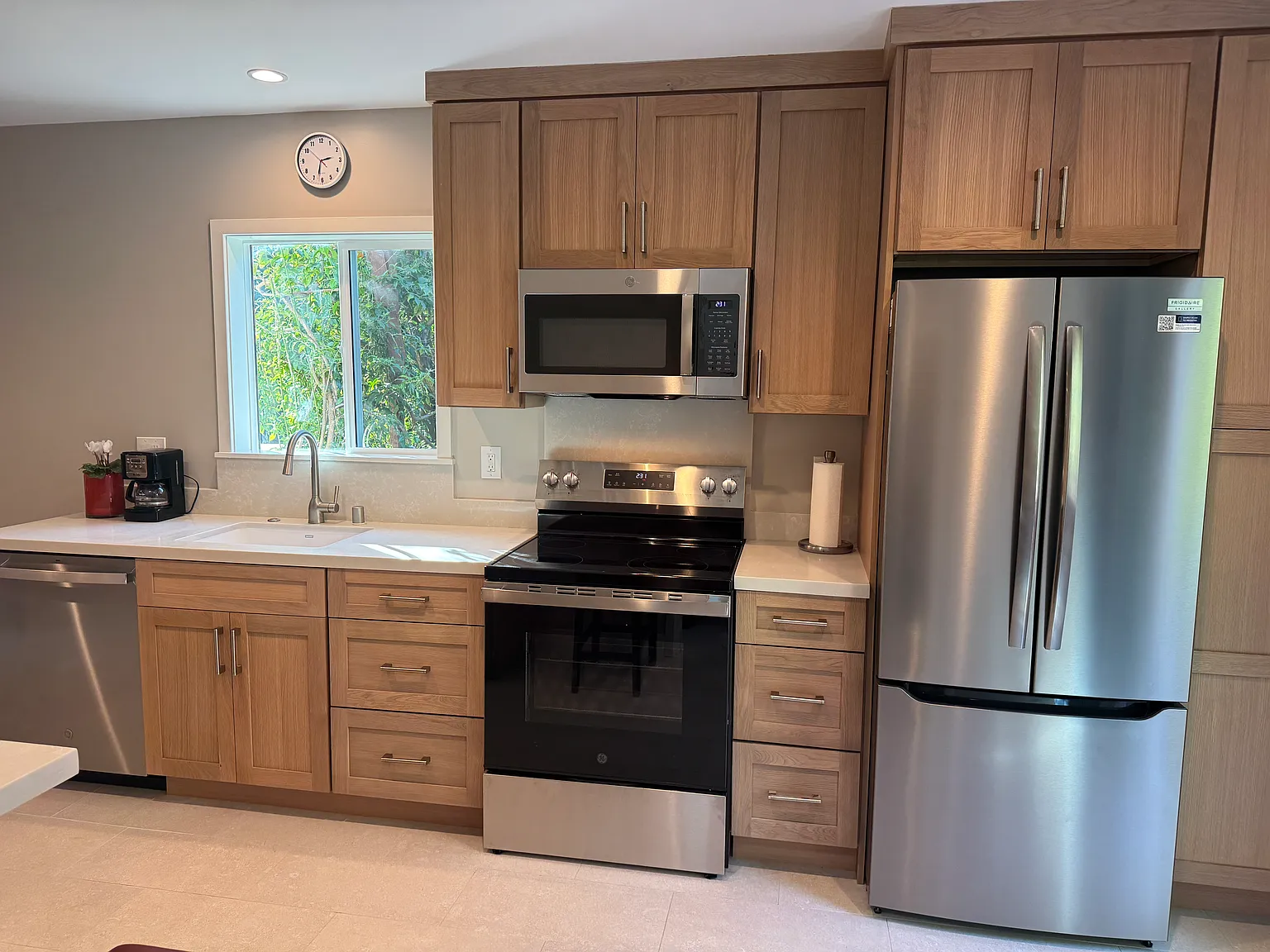 Studio, 570 sqft, $2,750 — Photo 3