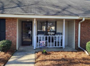 25 Forest Lake Dr, Simpsonville, SC 29681