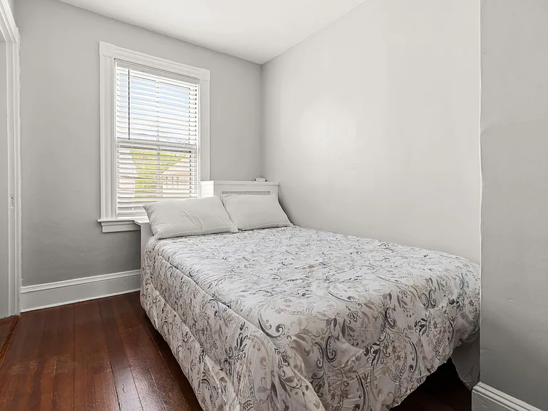 13 Atlantic St #2 — Photo 8