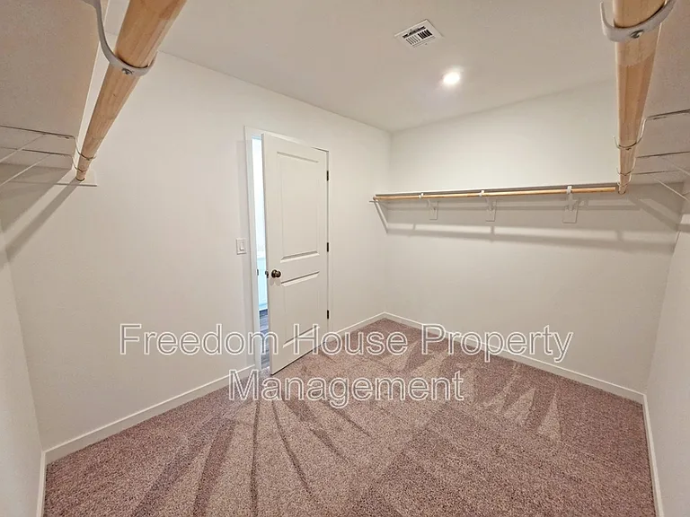 660 E Huyana Wind Dr — Photo 43