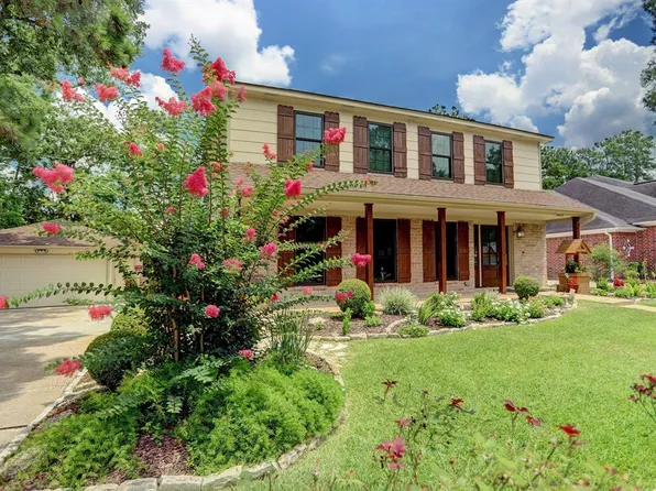 14419 Ravenhurst Ln, Houston, TX 77070