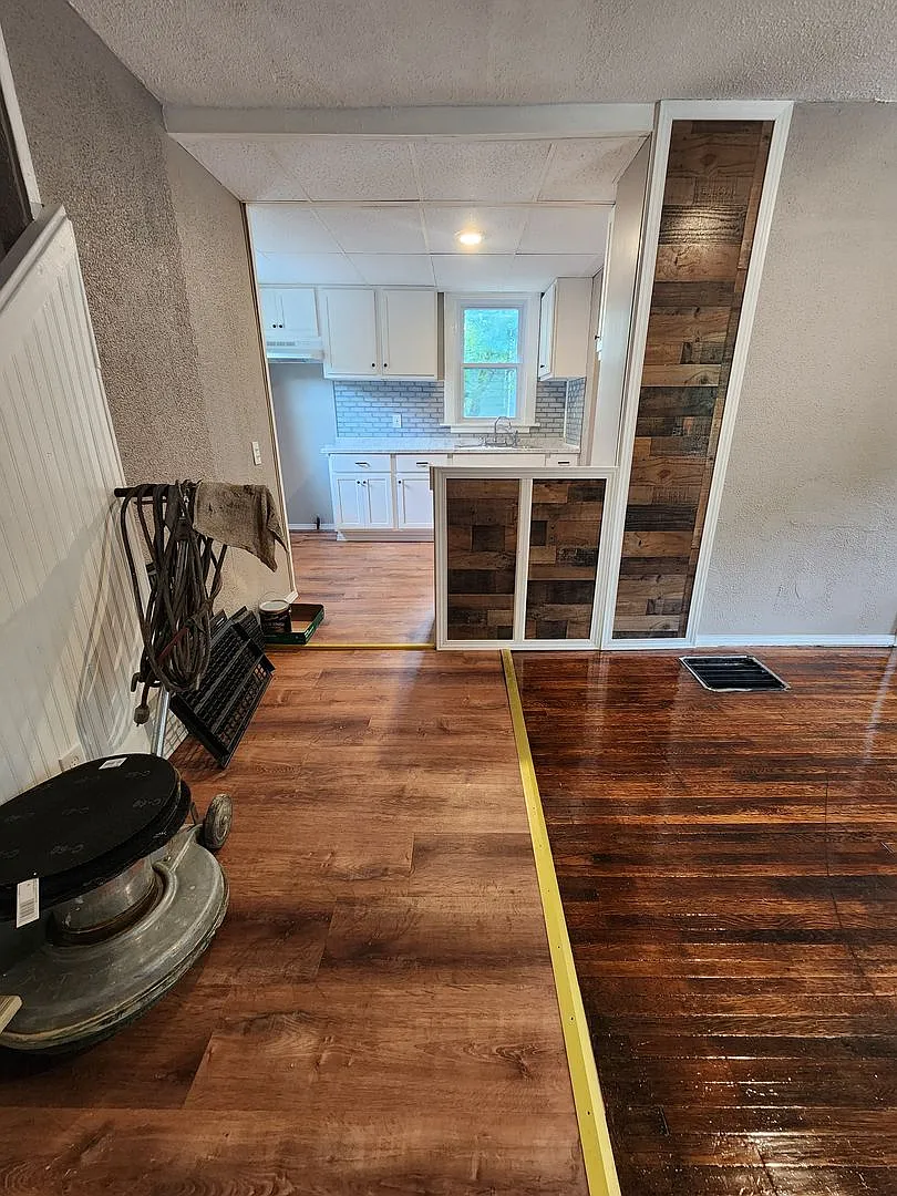 Three Bedroom Single Family Home! — Photo 1