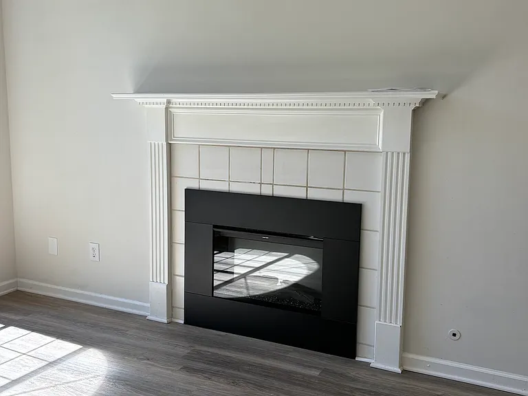 95 Prestwick Ln — Photo 6