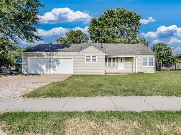 115 S Crocker St, Colwich, KS 67030