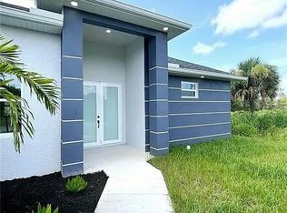 100 Colin Ave N, Lehigh Acres, FL 33971