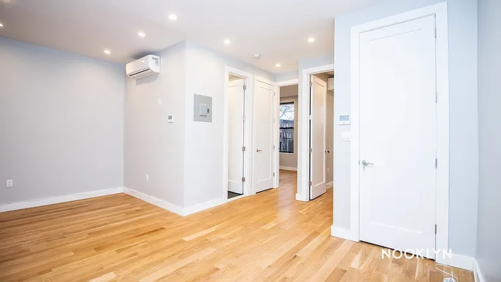 Rented by Nooklyn NYC LLC | media 17