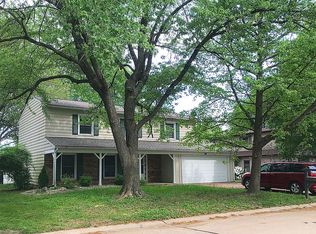 3100 Mill Springs Rd, Belleville, IL 62221