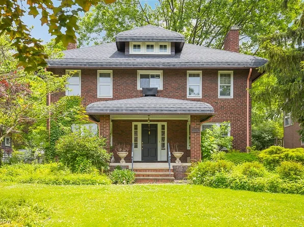 2611 Exeter Rd, Cleveland Heights, OH 44118