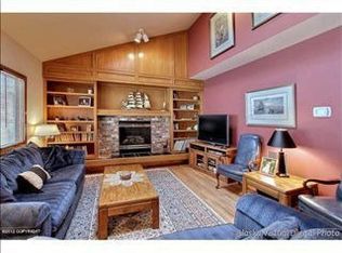 4651 Hunter Dr, Anchorage, AK 99502