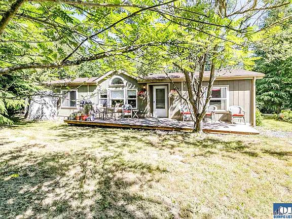 2nd image of 212 Breezy Ln