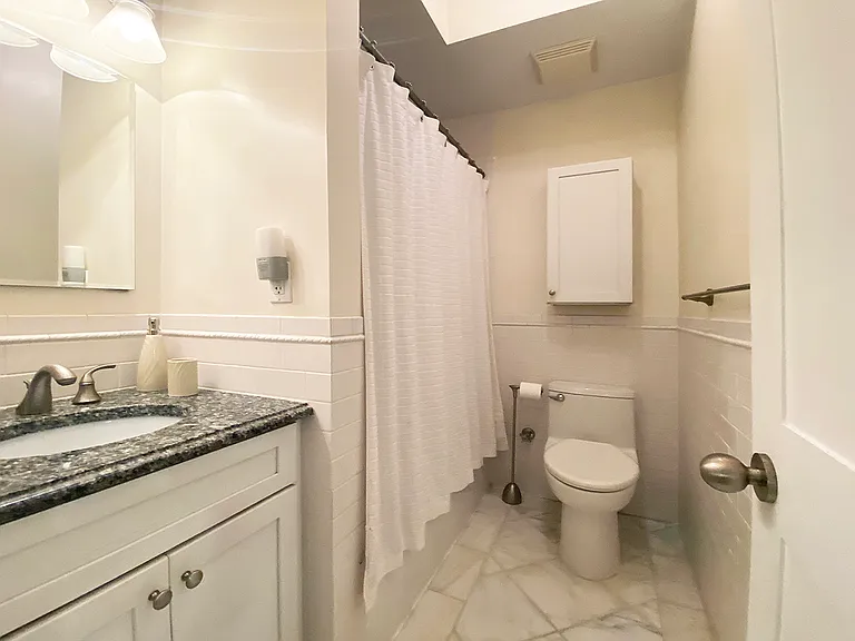 105 W 77th St #3B — Photo 5