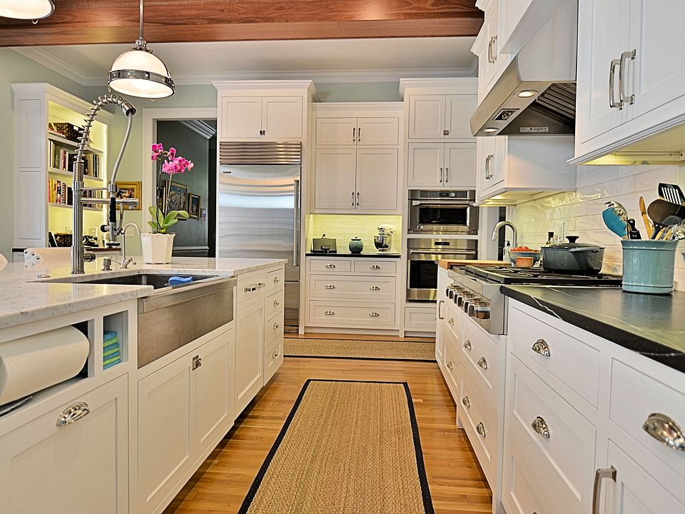 2nd image of 808 Wood Cove Rd