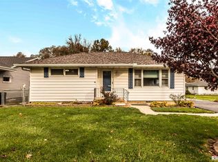 6213 W Van Deusen St, Peoria, IL 61604