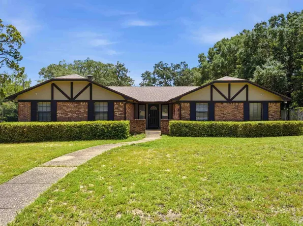 6230 Starhill Dr, Milton, FL 32570